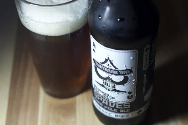 Garrafa de uma cerveja do estilo Imperial IPA